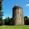 La tour Du Guesclin vue du nord-ouest.