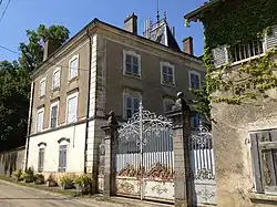 « Château de Chânes ».