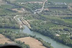 Vue du ciel, au sud-ouest (depuis l'Hérault vers le Canal).