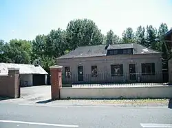 Bibliothèque-école.