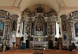 Intérieur de l'église Saint-Cyr de Moréac (56) - maître-autel.