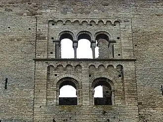 Leclocher, façade est, détail.