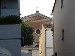 Fronton et croix camarguaise