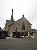 L'église paroissiale Saint-Pierre, vue extérieure.