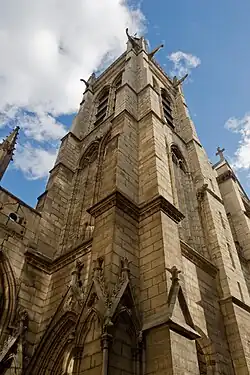 Le clocher de l'église.