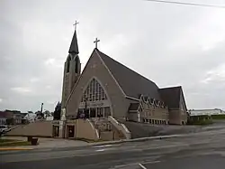 L'église Saint-Sauveur de Val-d'Or en août 2014