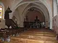 La nef, au fond le chœur.