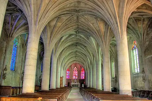 Vue intérieure de l'église Saint-Gorgon.