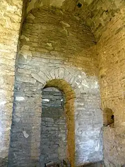 La porte de la petite nef.