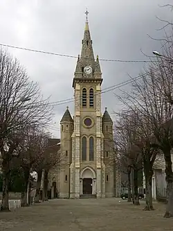 L'église paroissiale.