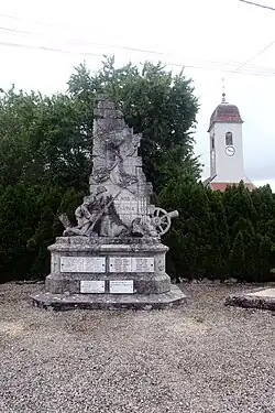 Monument aux morts.
