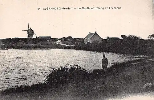 Carte postale ancienne du moulin et de l'étang de Kercabus.