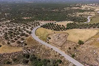 Cimetière minoen ancien de Koumássa, au sud de la plaine de la Messará