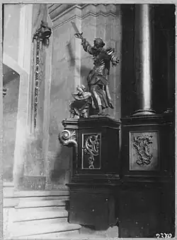 l'intérieur.