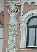 Cariatides en façade