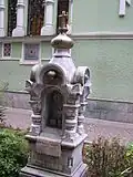 Monument funéraire fin XIXe&nbsp;siècle d'une petite fille