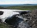 Basses terres de Sibérie du Nord, toundra et champ de neige dans le raïon dolgano-nénètse de Tamïmyr