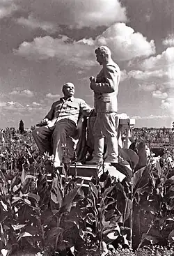 Statues de Lénine et Staline à Tchernomorsk.