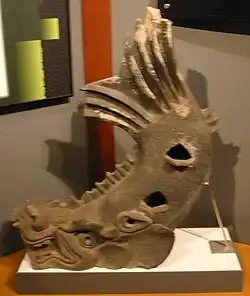 Ornements de toiture.