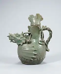 Verseuse en forme de dragon. Céladon, époque Goryeo, XIIe&nbsp;siècle. Musée national de Corée