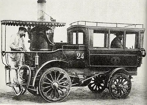 'La Nouvelle', voiture à vapeur d'Amédée Bollée en 1880.