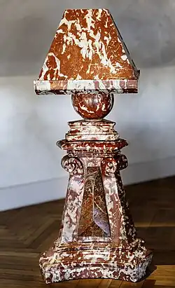 Lutrin, école française du XVIIIe, marbre de Caunes-Minervois