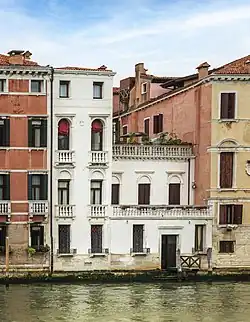 Le Palais Bragadin Velluti sur le Grand Canal