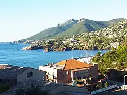 Le golfe de la Figueirette et les pointes Notre-Dame et du Trayas.