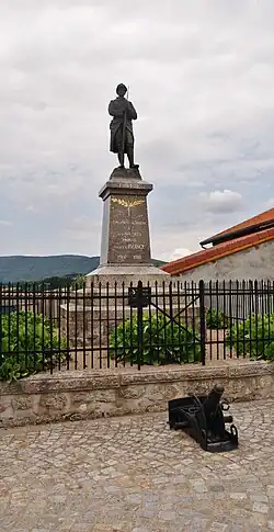Monument aux morts de Saint-Priest-la-Prugne.