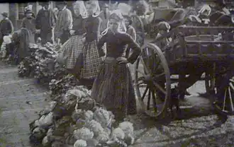 Scène de marché à Quimper (France), Gaston Maury, vers 1907.