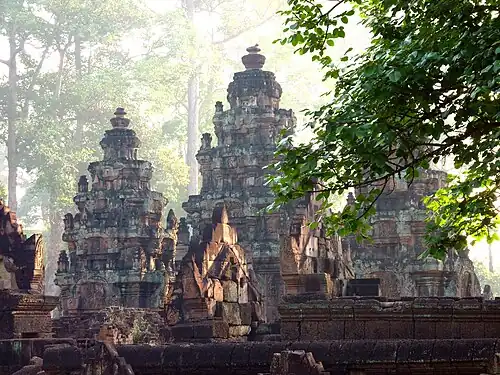 « La merveille de Banteay Srei » (967-968) protégée par la forêt
