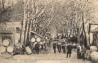 Le petit Bercy, marché public des vins et spiritueux.