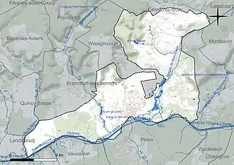 Carte en couleur présentant le réseau hydrographique de la commune