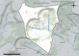 Carte en couleur présentant le réseau hydrographique de la commune