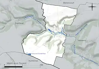 Carte en couleur présentant le réseau hydrographique de la commune