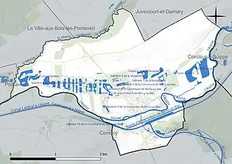 Carte en couleur présentant le réseau hydrographique de la commune