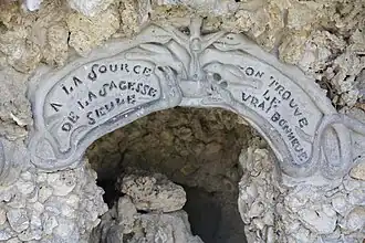 À la source de la sagesse seule on trouve le vrai bonheur.