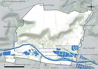 Carte en couleur présentant le réseau hydrographique de la commune