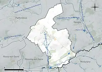 Carte en couleur présentant le réseau hydrographique de la commune