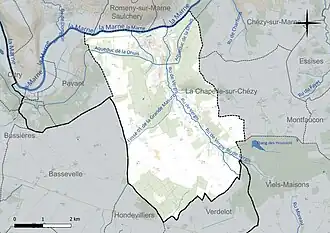 Carte en couleur présentant le réseau hydrographique de la commune