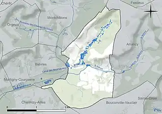 Carte en couleur présentant le réseau hydrographique de la commune