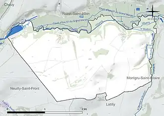 Carte en couleur présentant le réseau hydrographique de la commune