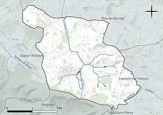 Carte en couleur présentant le réseau hydrographique de la commune