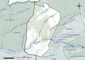 Carte en couleur présentant le réseau hydrographique de la commune