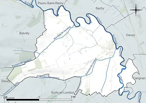Carte en couleur présentant le réseau hydrographique de la commune