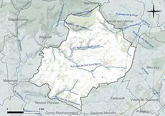 Carte en couleur présentant le réseau hydrographique de la commune