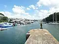 Le Port Rhu vu en amont de l'écluse et de la passerelle "Jean Marin"