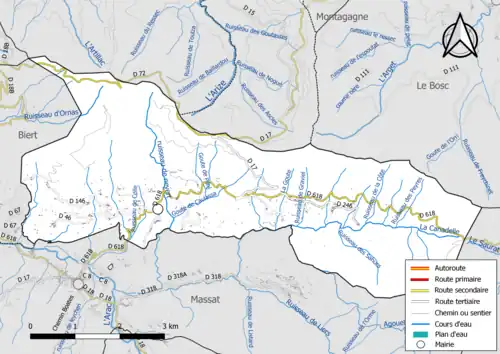 Carte en couleur présentant le réseau hydrographique de la commune
