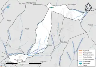 Carte en couleur présentant le réseau hydrographique de la commune
