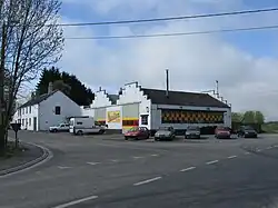 Le garage Vanuxem est situé au 10, Grand rue à Seloignes.